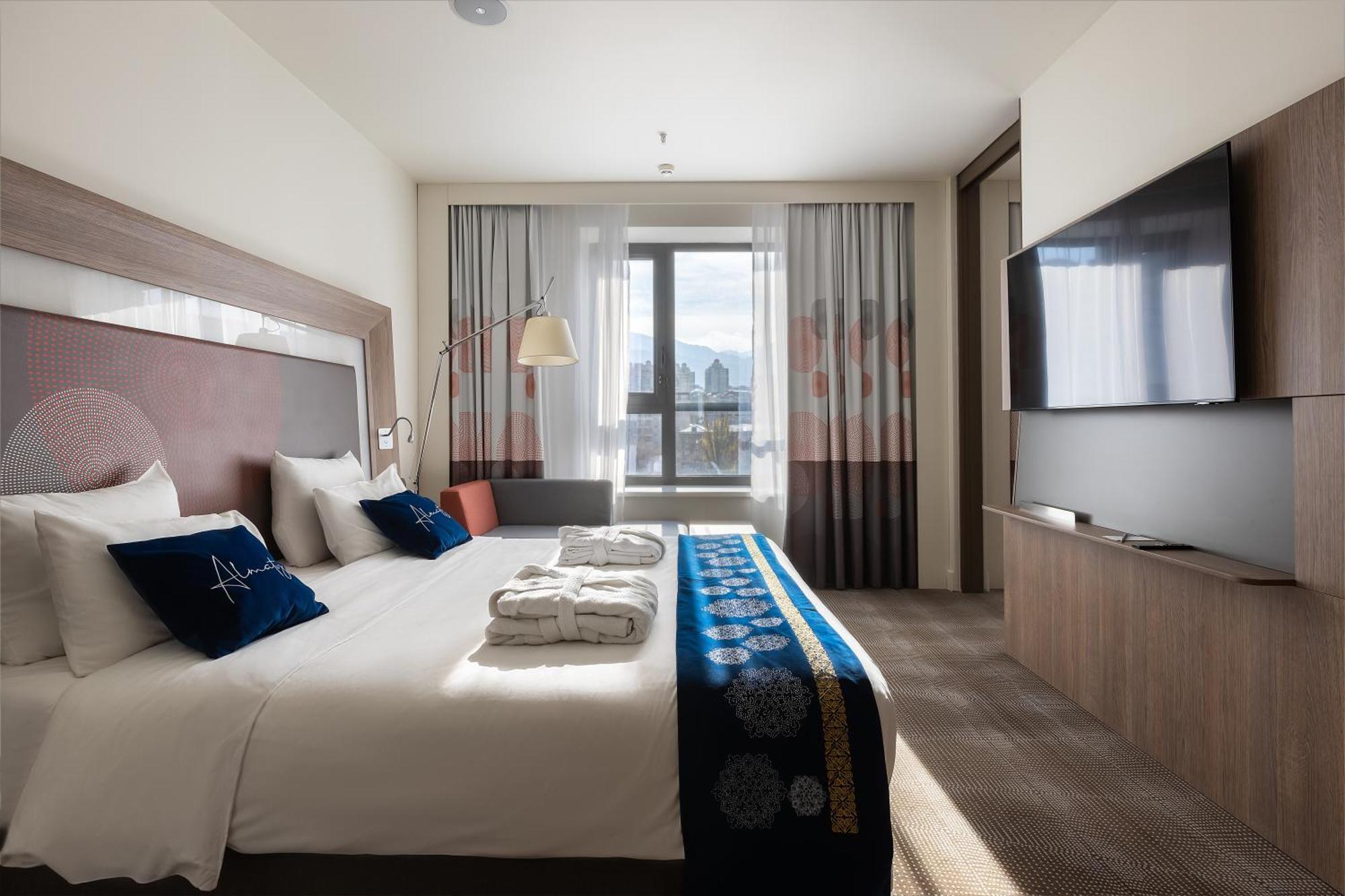 Novotel Almaty City Center Exterior foto